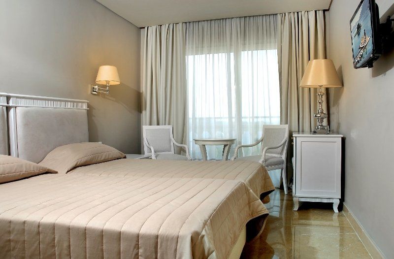 Mayor Mon Repos Palace - Adults Only Corfu  Bagian luar foto